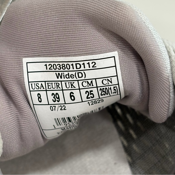 $60 Brooks Ghost 15 Women’s Athletic Running Shoe 8W  Bought Walking Light Grey - Picture 6 of 13